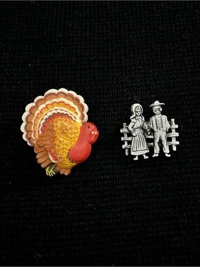 Vintage Thanksgiving Brooch Lot Hallmark Turkey & Pewter Pilgrim Couple Pin